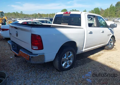 2016 Ram 1500 Big Horn z USA, uszkodzony, nr VIN 3C6RR6LT2GG288526